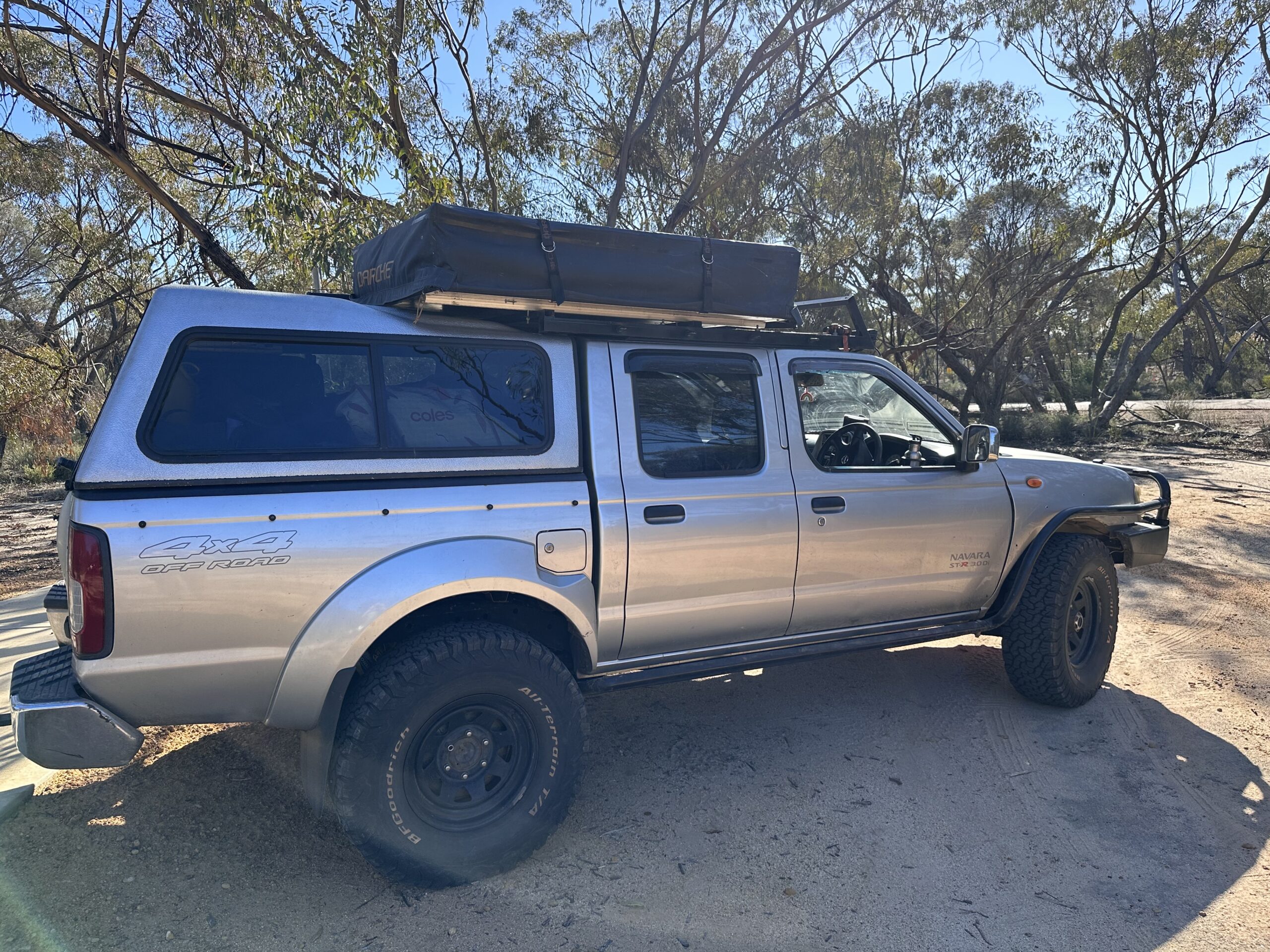 Nissan Navara ST-R 3.0 DI 4WD CAMPER ROOFTOP TENT - CamperFair.com